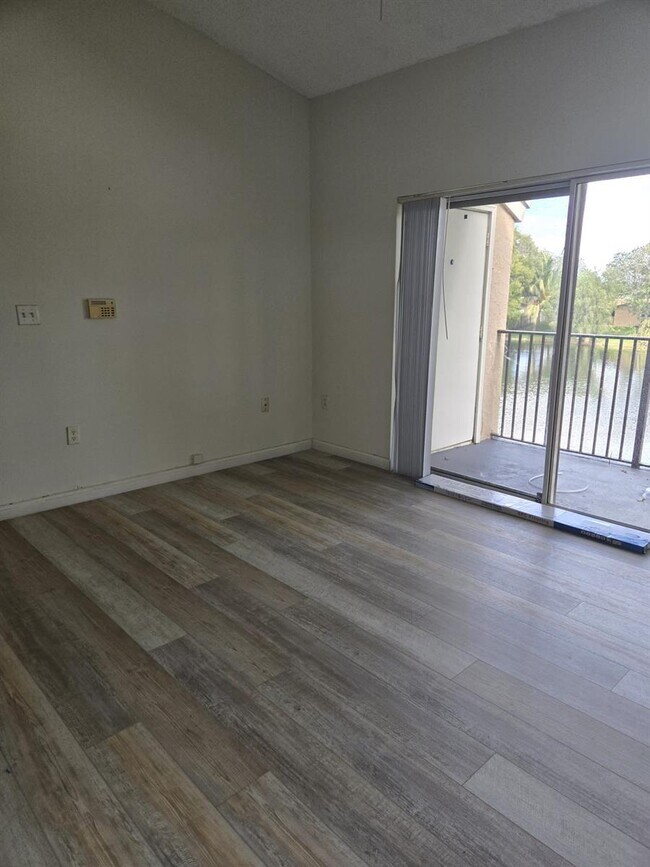 1731 NW 96th Terrace unit 2K, Pembroke Pines, FL 33024 - photo 3