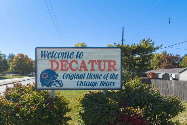 The Decatur Staley's Football team was founded in 1919 and in 1922 became the Chicago Bears.