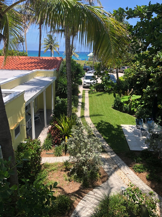 88 S Ocean Blvd Unit 4, Delray Beach, FL 33483