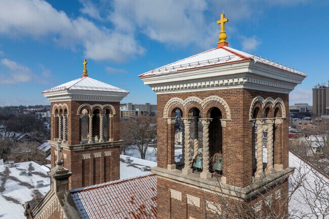 St James Catholic School in Madison serves grades kindergarten through 8th.