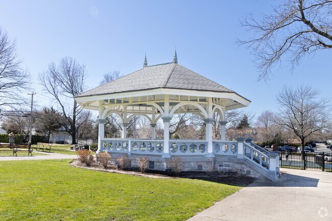 During the summer residents of Plandome Manor enjoy concerts at the gazebo in nearby Manhasset.