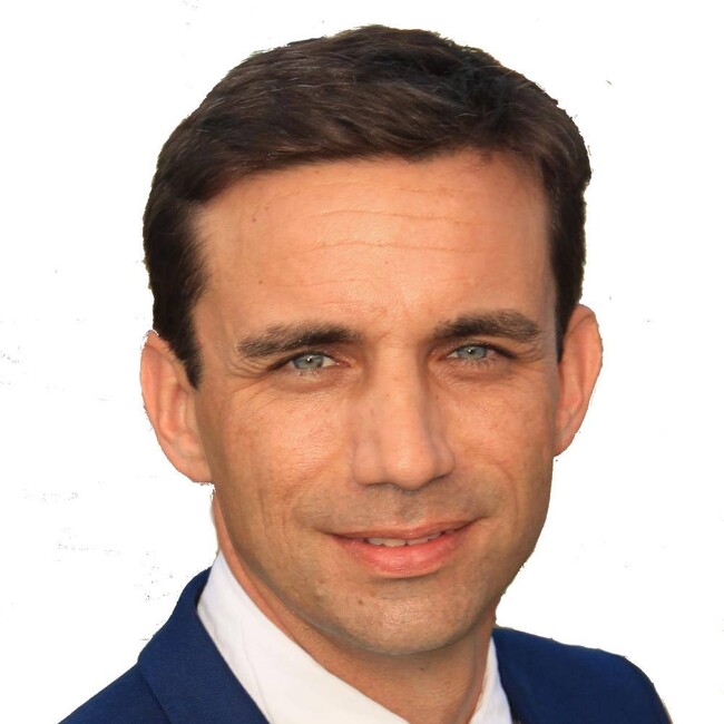 Agent Photo