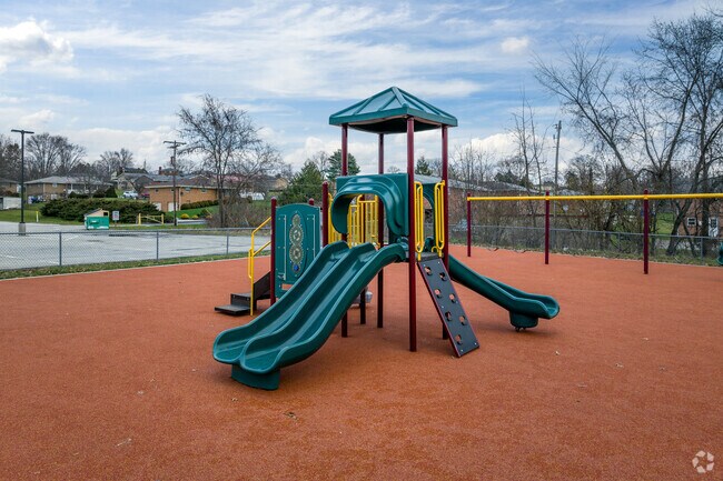 Allison Park Elementary features a playground that students can utilize during recess.