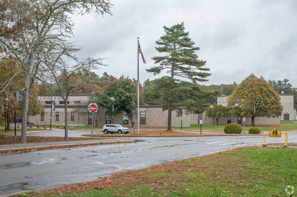 Acushnet Elementary School in New Bedford South Pond, provides students a strong curriculum.