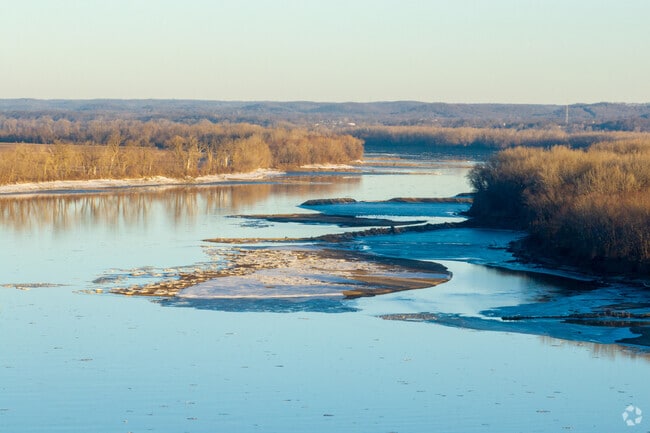 Washington is located along a bend of the Missouri River about 50 miles from St. Louis.