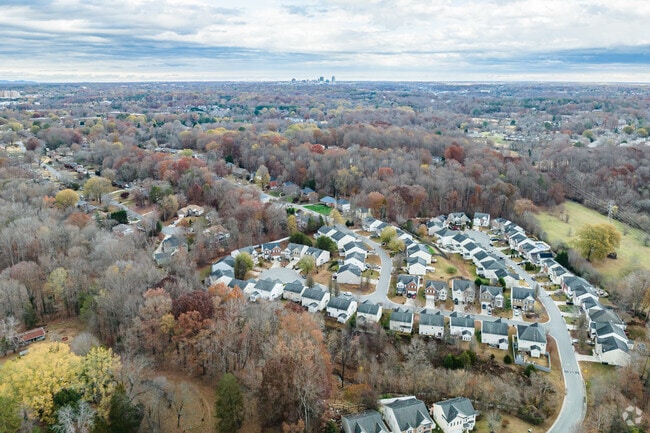 Hampton Sted-Mountain Brook is 10 mins west of downtown Winston-Salem.