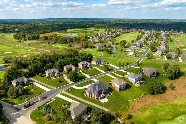 Twin Lakes Golf Community in Oakland is one of many communities located on a golf course.