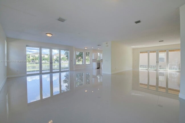 15711 SW 53rd Ct, Miramar, FL 33027 - photo 6