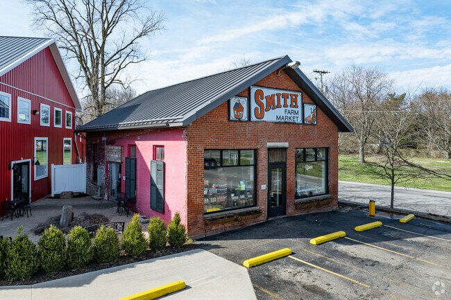 Witten Farm Produce at Smith Farm Market is 4 miles away from Leawood.