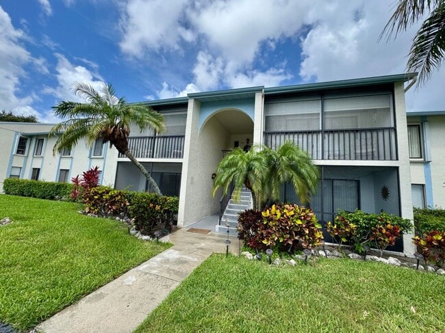 1119 Green Pine Blvd, West Palm Beach, FL 33409 - photo 4