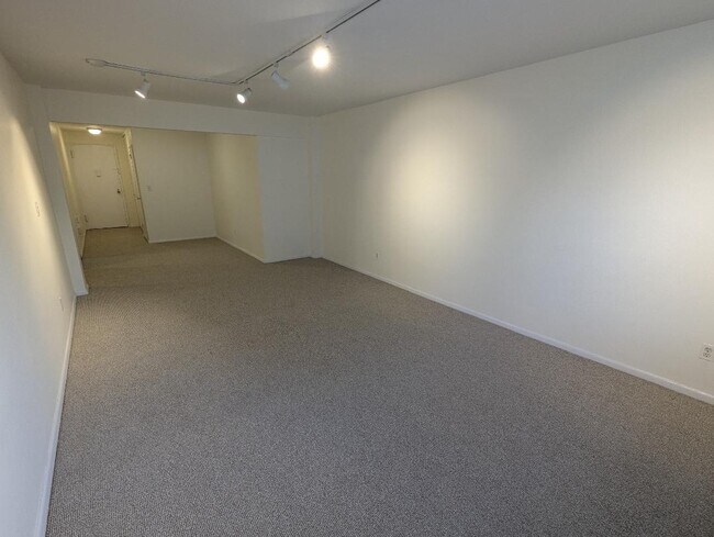 46 Prospect Ave unit 46 Prospect St. 2J, Norwalk, CT 06850 - photo 2