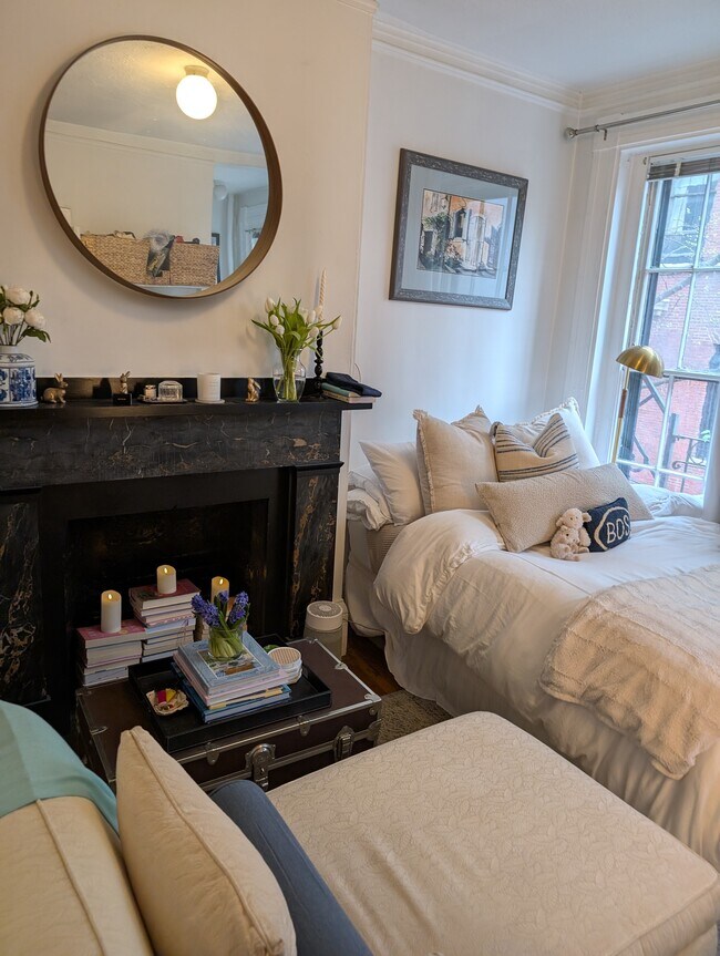 50 S Russell St, Boston, MA 02114