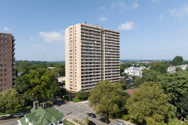 Along with single family homes, Passaic, NJ offers many condo and coop apartment buildings.