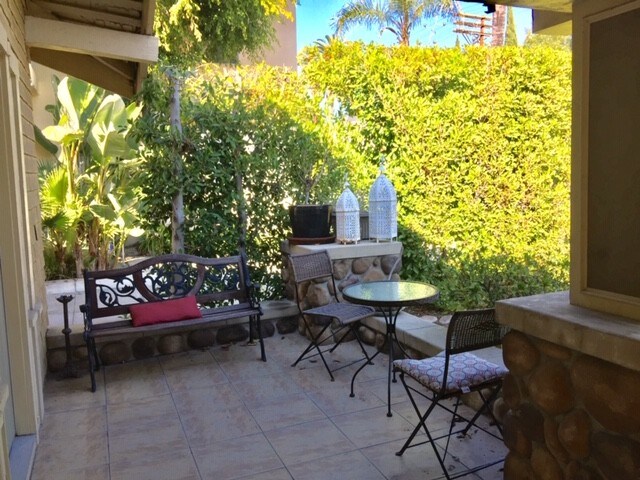 Front porch sitting area