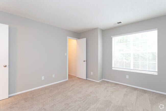 Delta Crossing, Charlotte, NC 28212 - photo 5