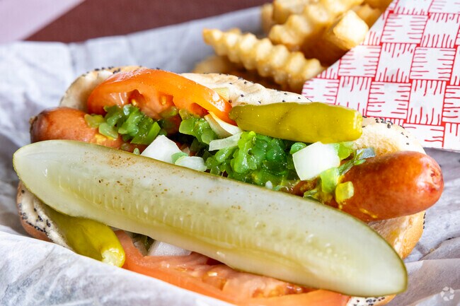 Chicago style is found far from but close to home in Ray Lake Kettle Grove Nature at Fratello's