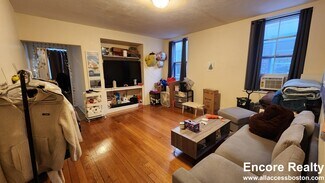 16 Aberdeen St, Boston, MA 02215