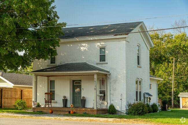 Early 20th-century homes in Benton offer fixer-upper potential.