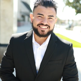 Agent Photo