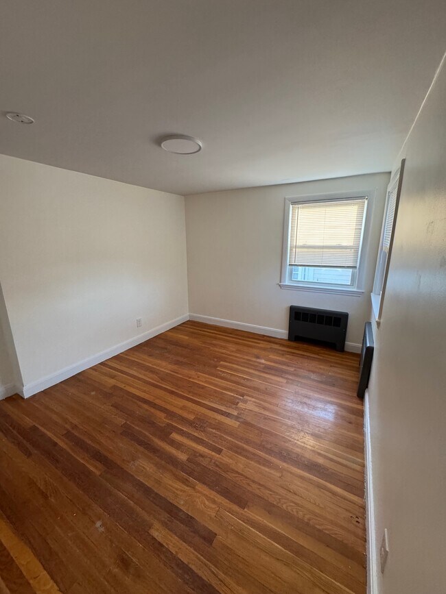 115 Vermont St unit 1, West Roxbury, MA 02132 - photo 4