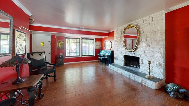 7585 Joshua Ln, Yucca Valley, CA 92284 - photo 2