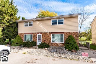 922 East Ave Unit 926 East Ave, Kendallville, IN 46755