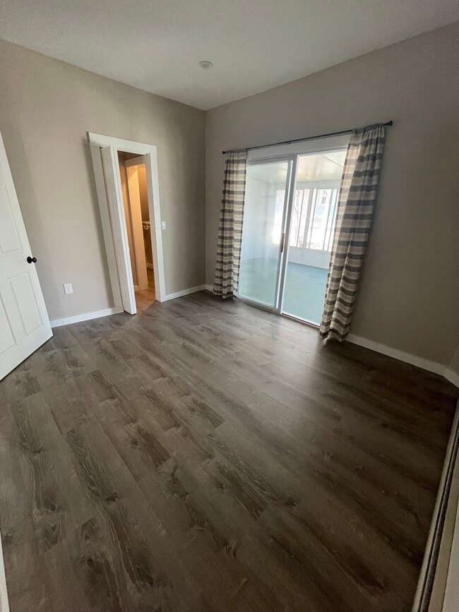 55 Dartmouth St, Laconia, NH 03246 - photo 6