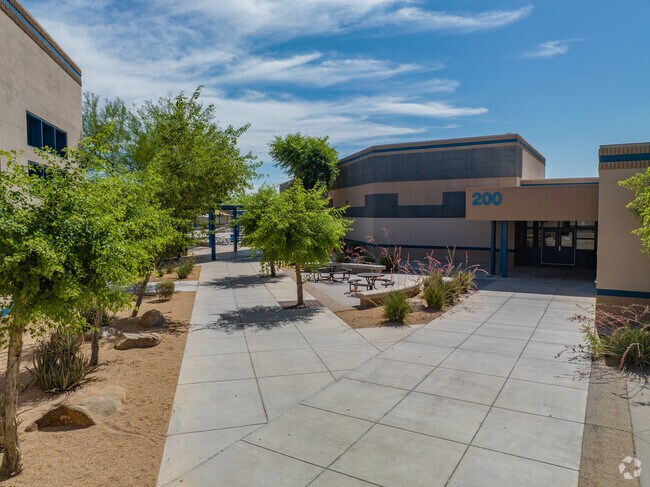 Students can eat their lunch in the courtyard at Deer Valley High School.