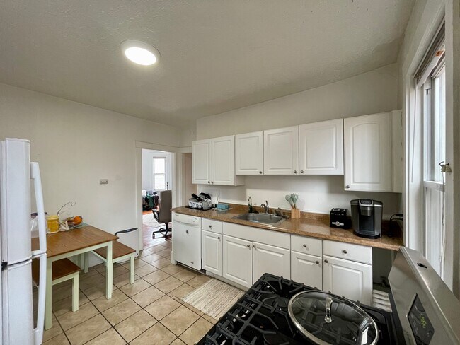 162 Kelton St unit 6, Allston, MA 02134 - photo 5