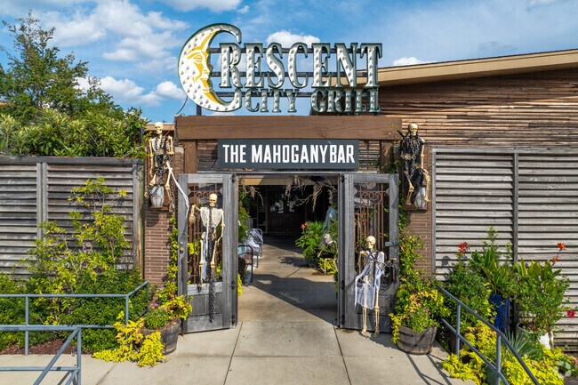 Crescent City Grill, located off Hardy Street, just minutes from University Heights.