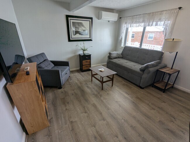 5 Boisvert St unit 105, Old Orchard Beach, ME 04064 - photo 3