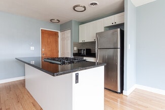 655 W Grace St Unit 510, Chicago, IL 60613