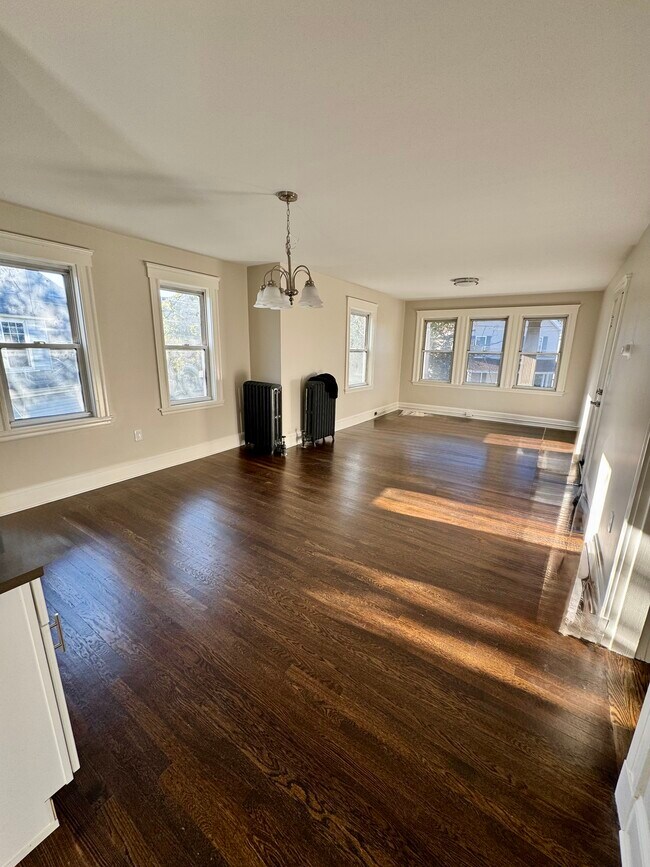 146 Avon St unit 146 Avon 1, Malden, MA 02148 - photo 7