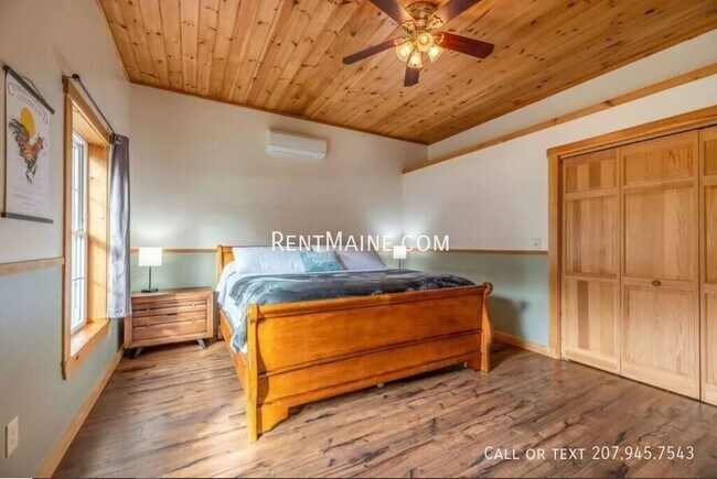 10 Sand Beach Ln, Burnham, ME 04922 - photo 6