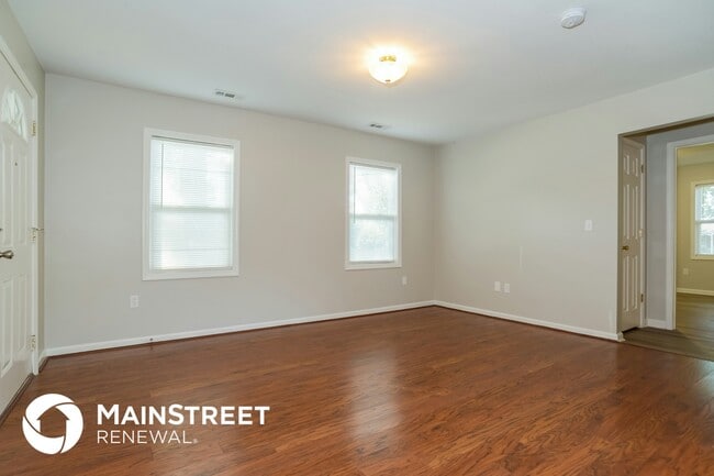 8524 W 86th St, Overland Park, KS 66212 - photo 3