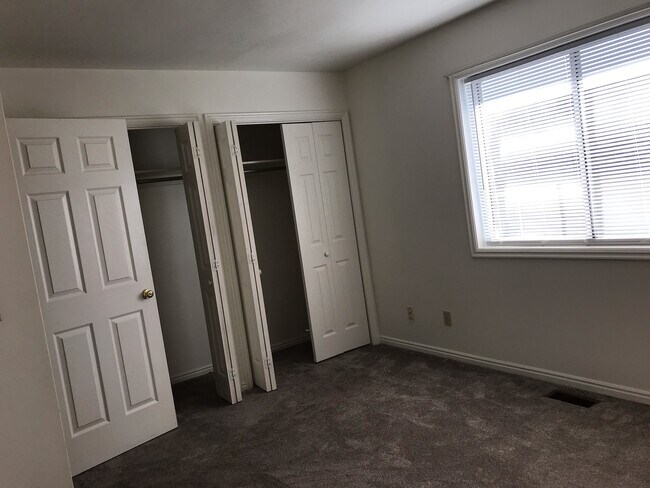 255 W 1100 N unit 1, Logan, UT 84341 - photo 5