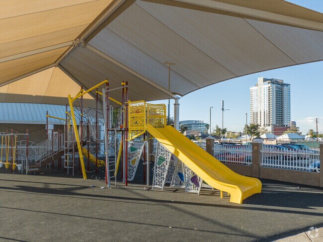 ASU Preparatory Academy Phoenix Elementary inspires learning and growth.