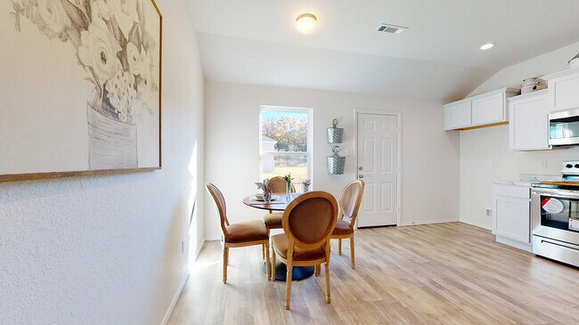 0 Acuff unit 36042400, Conway, AR 72034 - photo 6