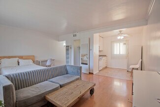 5869 W 88th St Unit 5869B, Los Angeles, CA 90045