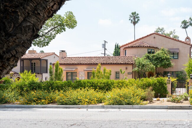 You can find Spanish Style homes in the area of Oak Knoll in Pasadena, Ca.