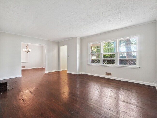 3194 N Druid Hills Rd, Decatur, GA 30033 - photo 5