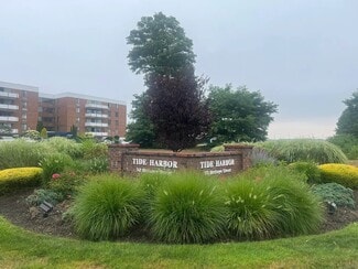 1460 Elm St, Stratford, CT 06615