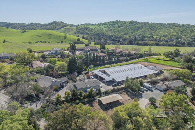 Large equestrian ranch properties are a staple of the Pine Creek neighborhood.