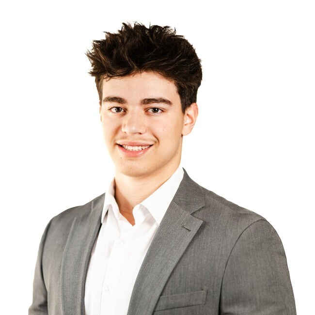 Agent Photo