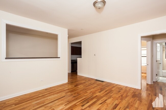 813 W Waveland Ave unit 829-N1, Chicago, IL 60613 - photo 2