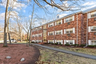 101 Edgelawn Ave Unit 11, North Andover, MA 01845