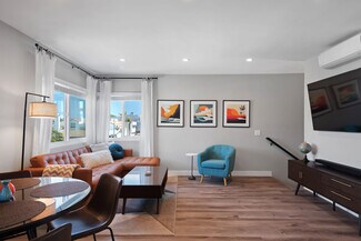 617 Loma Dr Unit 617, Hermosa Beach, CA 90254