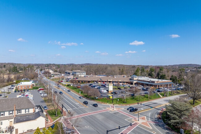 The main business areas of Greenville are centrally located in the heart of town.