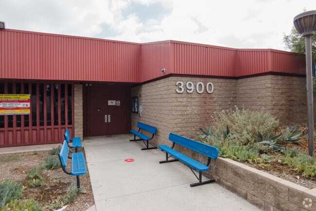 Twin Lakes Elementary School is located in El Monte.