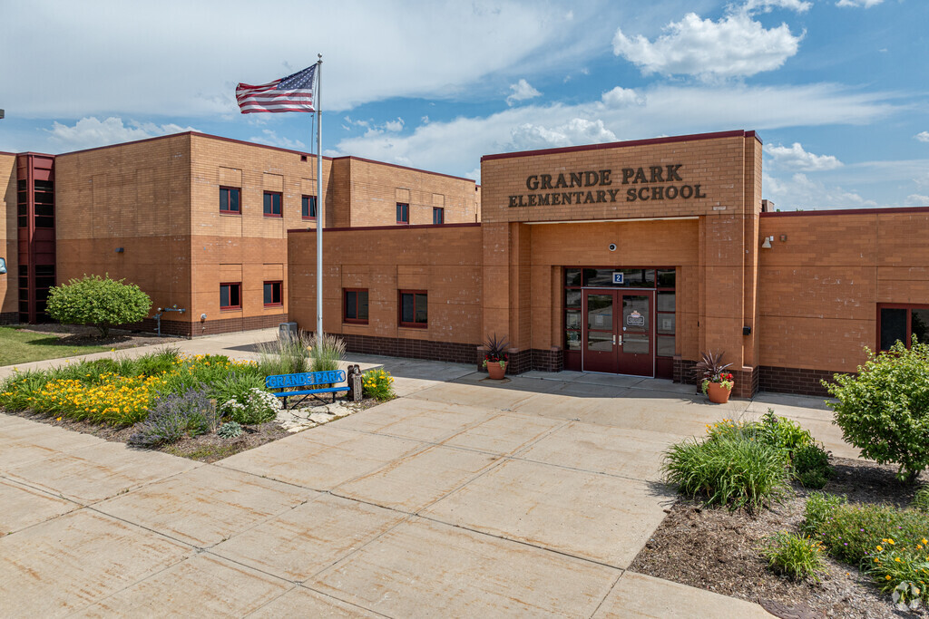 Grande Park Elementary School, Plainfield IL Rankings & Reviews - Homes.com